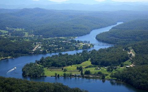 Shallow Crossing - Holiday Sunshine Coast 0