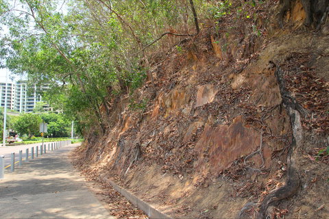 Stokes Hill - Holiday Sunshine Coast 0