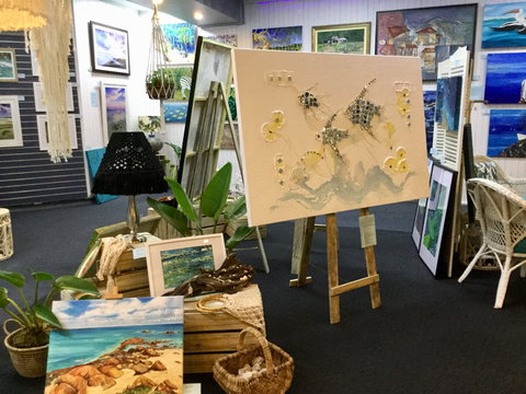 Straddievarious Gallery - Sunshine Coast Tourism 0