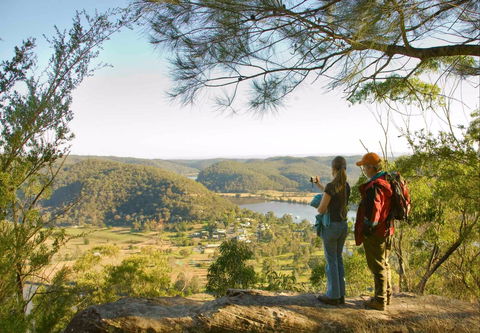 The Great North Road - Holiday Sunshine Coast 0
