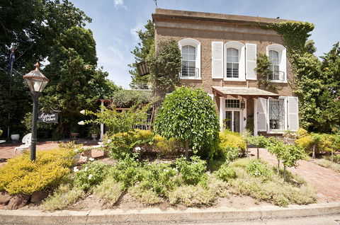 Antiques Of The Riverina - Antique Trail - Sunshine Coast Tourism 0