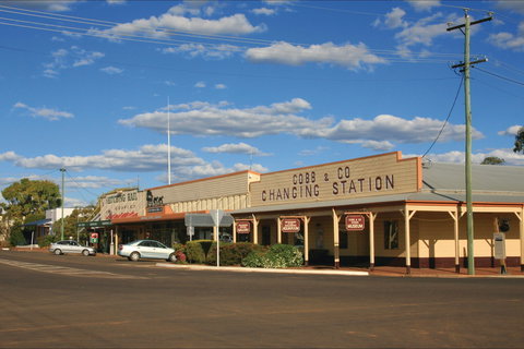 Cobb & Co Changing Station - Holiday Sunshine Coast 0