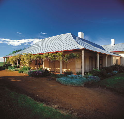 Cooma Cottage - Sunshine Coast Tourism 0