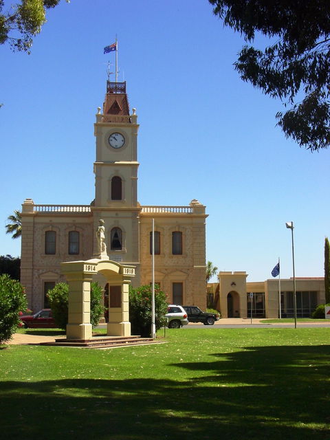 Discovering Historic Kadina Town Drive - Holiday Sunshine Coast 0
