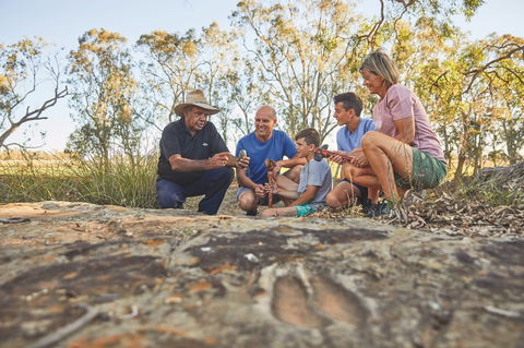 Dubbo - Sunshine Coast Tourism 2