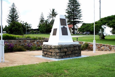 Dunwich War Memorial - Sunshine Coast Tourism 0