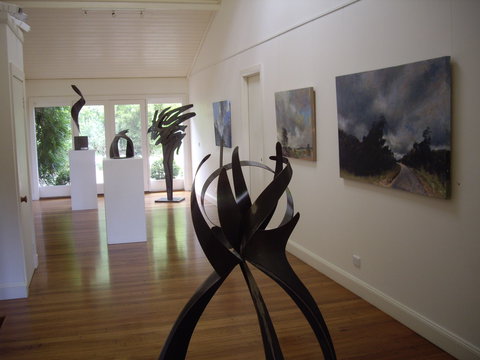 Ivy Hill Gallery - Sunshine Coast Tourism 0