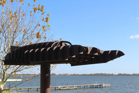 K7 Monument Barmera - Holiday Sunshine Coast 1