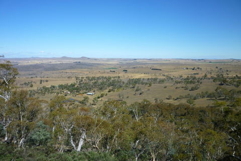 Mount Gladstone - Sunshine Coast Tourism 1