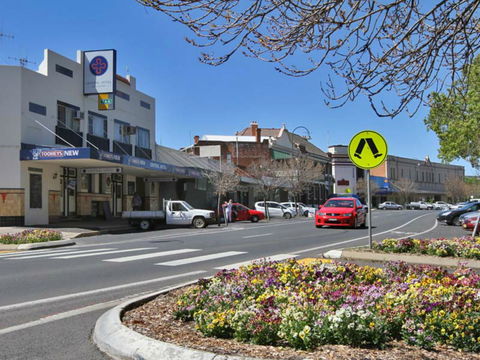 Street Scenes - Holiday Sunshine Coast 0