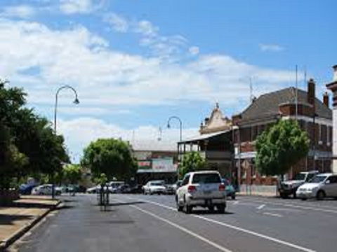 Street Scenes - Holiday Sunshine Coast 1