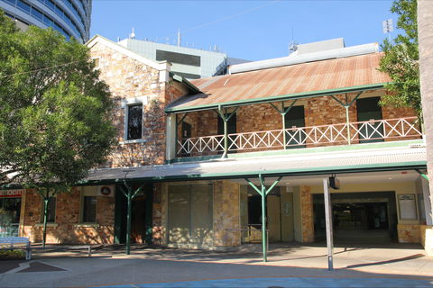 Victoria Hotel (the Vic), Darwin - Sunshine Coast Tourism 0