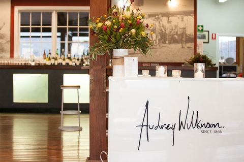 Audrey Wilkinson Vineyard: Picnic With Wine Masterclass Tasting - Sunshine Coast Tourism 4