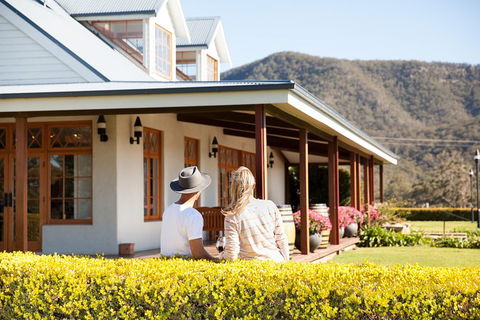Audrey Wilkinson Vineyard: Picnic With Wine Masterclass Tasting - Sunshine Coast Tourism 2