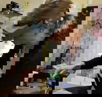 Opal polishing workshops in the beautiful Blue Mountains - Holiday Sunshine Coast