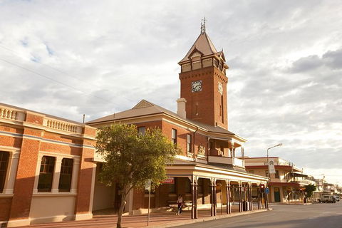 Half Day City Heritage Tour - Holiday Sunshine Coast 6