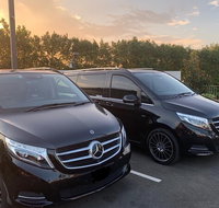 Luxury People Mover Transfer TO Sydney Airport  1 - 6 pax  - Sunshine Coast Tourism