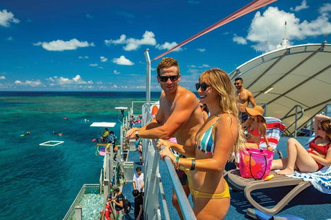 Outer Reef Pontoon Experience From Cairns - Sunshine Coast Tourism 7