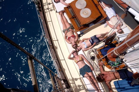 Whitehaven Beach Sailing And Snorkeling Cruise - Holiday Sunshine Coast 0