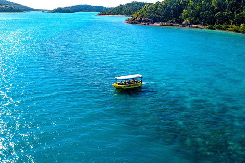 Airlie Beach Glass Bottom Boat Tour - Sunshine Coast Tourism 1