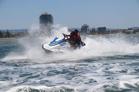 Jet Ski Rental With Free Tutorial In The Heart Of Surfers Paradise - Holiday Sunshine Coast 6