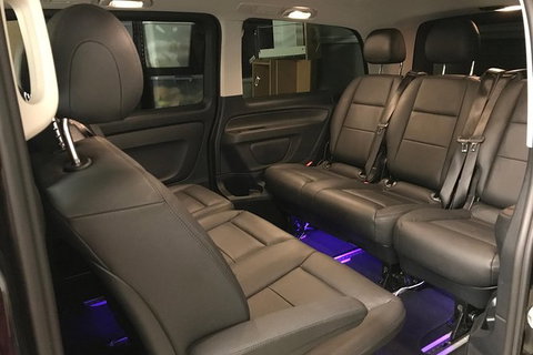 Private Transfer From Sunshine Coast Airport To Noosa 8 Seater + Luggage Trailer - Sunshine Coast Tourism 3