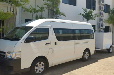 Airport Transfer To Or From Port Douglas Hotels For Up To 13 People (7am-10pm) - Sunshine Coast Tourism 0