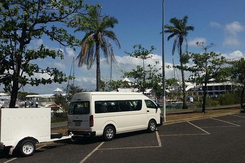 Airport Transfer To Or From Cairns Hotels For Up To 13 People (7am-10pm) - Sunshine Coast Tourism 4