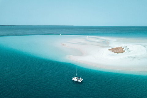 5 Night Bareboat Onboard Cattitude - Sunshine Coast Tourism 1