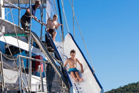 Day Sail The Whitsunday Islands On Atlantic Clipper From Airlie Beach - Sunshine Coast Tourism 7