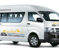 11 Seat Minibus  Sunshine Coast Airport Private Transfer - Sunshine Coast Tourism