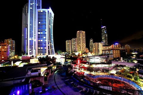 Gold Coast Airport Transfers : Gold Coast City To Airport OOL In Luxury Car - Sunshine Coast Tourism 1
