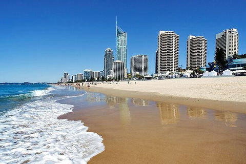 Gold Coast Airport Transfers : Gold Coast City To Airport OOL In Luxury Car - Sunshine Coast Tourism 6