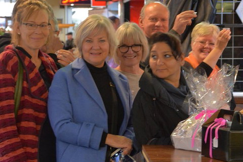 Adelaide Central Market Tour, Picnic, Bikes And City Sights - Sunshine Coast Tourism 2