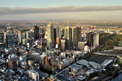 Arrival Private Transfer Melbourne Airport MEL To Melbourne City By Sedan Car - Sunshine Coast Tourism 3