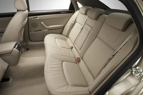Arrival Private Transfer Melbourne Airport MEL To Melbourne City By Sedan Car - Sunshine Coast Tourism 2