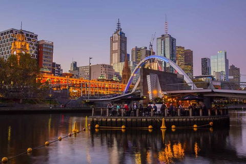 Melbourne Airport Transfers: Melbourne To Melbourne Airport MEL In Luxury Car - Holiday Sunshine Coast 6