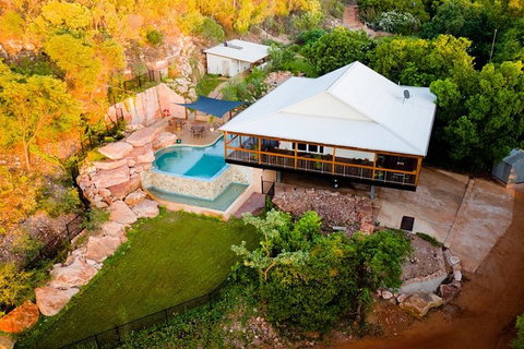 Cygnet Bay Explorer - Sunshine Coast Tourism 1