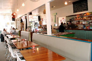 Isa Brown - Sunshine Coast Tourism 0