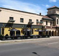 Ferntree Gully Hotel - Sunshine Coast Tourism