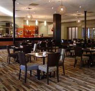 Eltham Hotel - Holiday Sunshine Coast