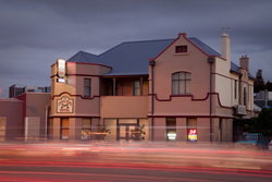 Cross Keys Hotel - Sunshine Coast Tourism 0