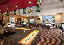 Gladstone Hotel - Holiday Sunshine Coast 0