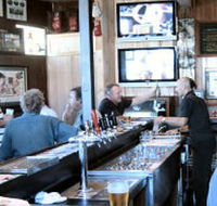 Railway Club Hotel - Holiday Sunshine Coast