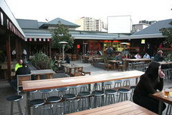 Albion Hotel - Holiday Sunshine Coast 1