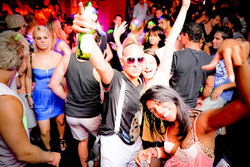 Moulin Rouge Downunder - Sunshine Coast Tourism 2