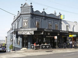The Monkey Bar - Holiday Sunshine Coast 0