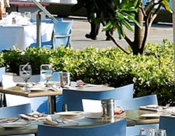 Nicks Bar And Grill - Holiday Sunshine Coast 1