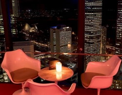 Summit - Orbit Lounge Bar - Holiday Sunshine Coast 2