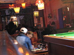 The Elwood Lounge - Holiday Sunshine Coast 1